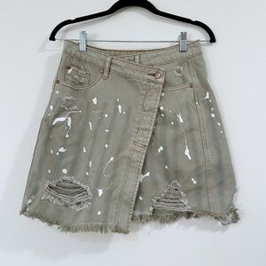 NWT Easel Los Angeles Distressed Denim Skirt Khaki Size Medium
